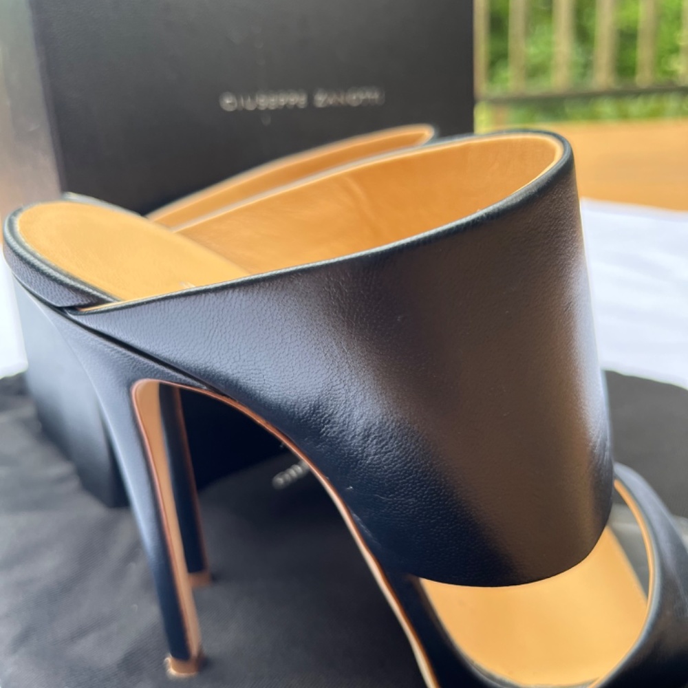 Giuseppe Zanotti Heels - Picture 3 of 7